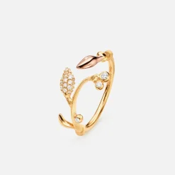 Blooming ring pavé