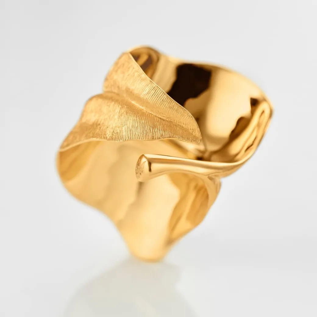 Leaves ring stor