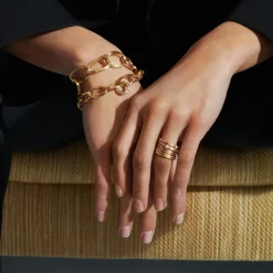 Love armbånd medium med charm pavé