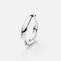 Love ring 4