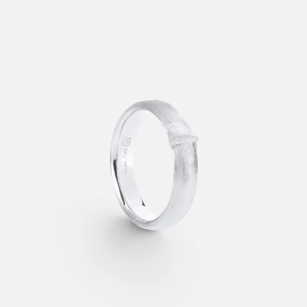 Nature ring herre bred